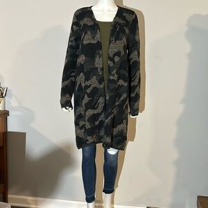 Apt. 9 Knit Camo Pattern Long Line Shimmer Open Knee Length Cardigan